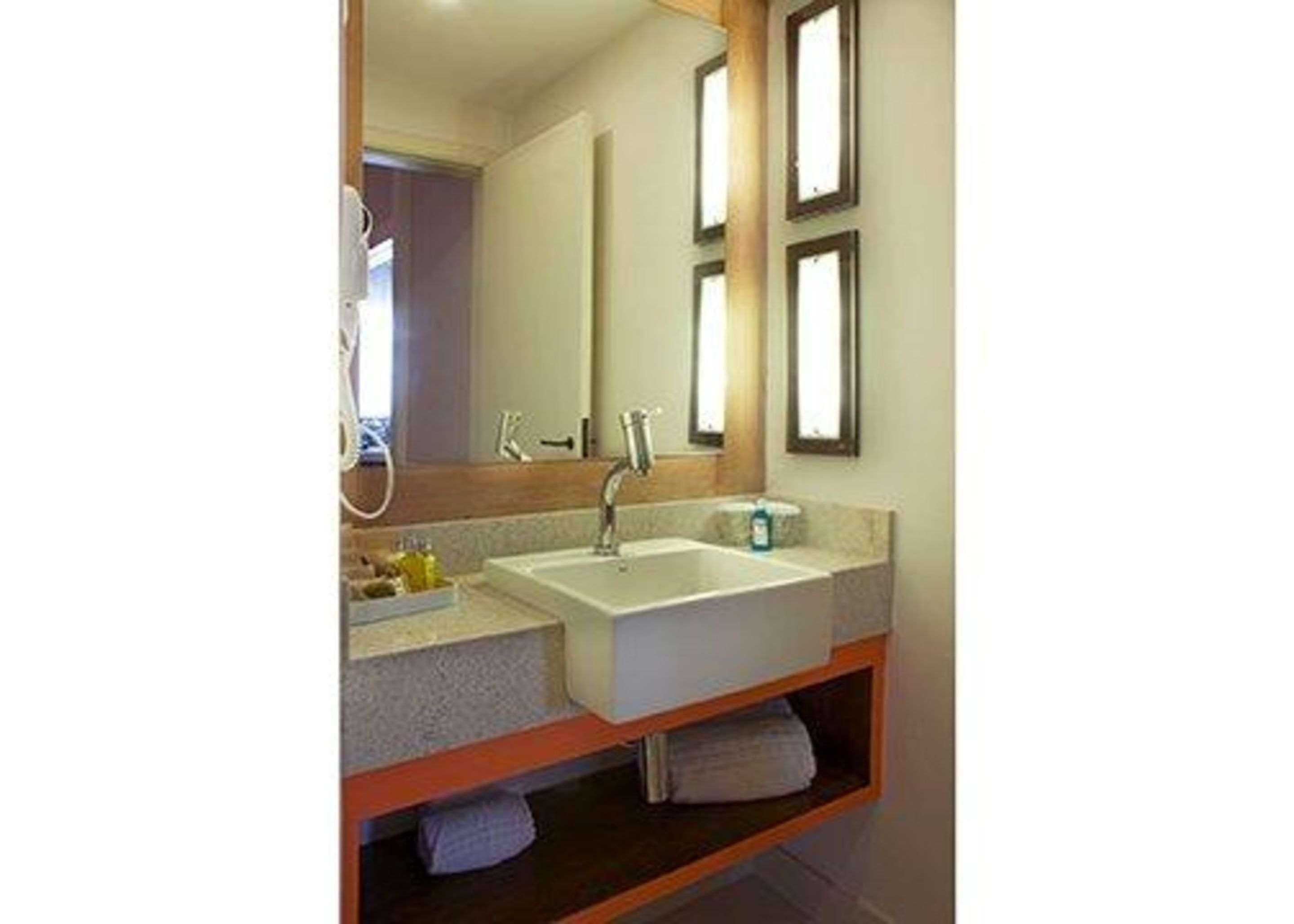 בראוארי Quality Suites Alphaville מראה חיצוני תמונה