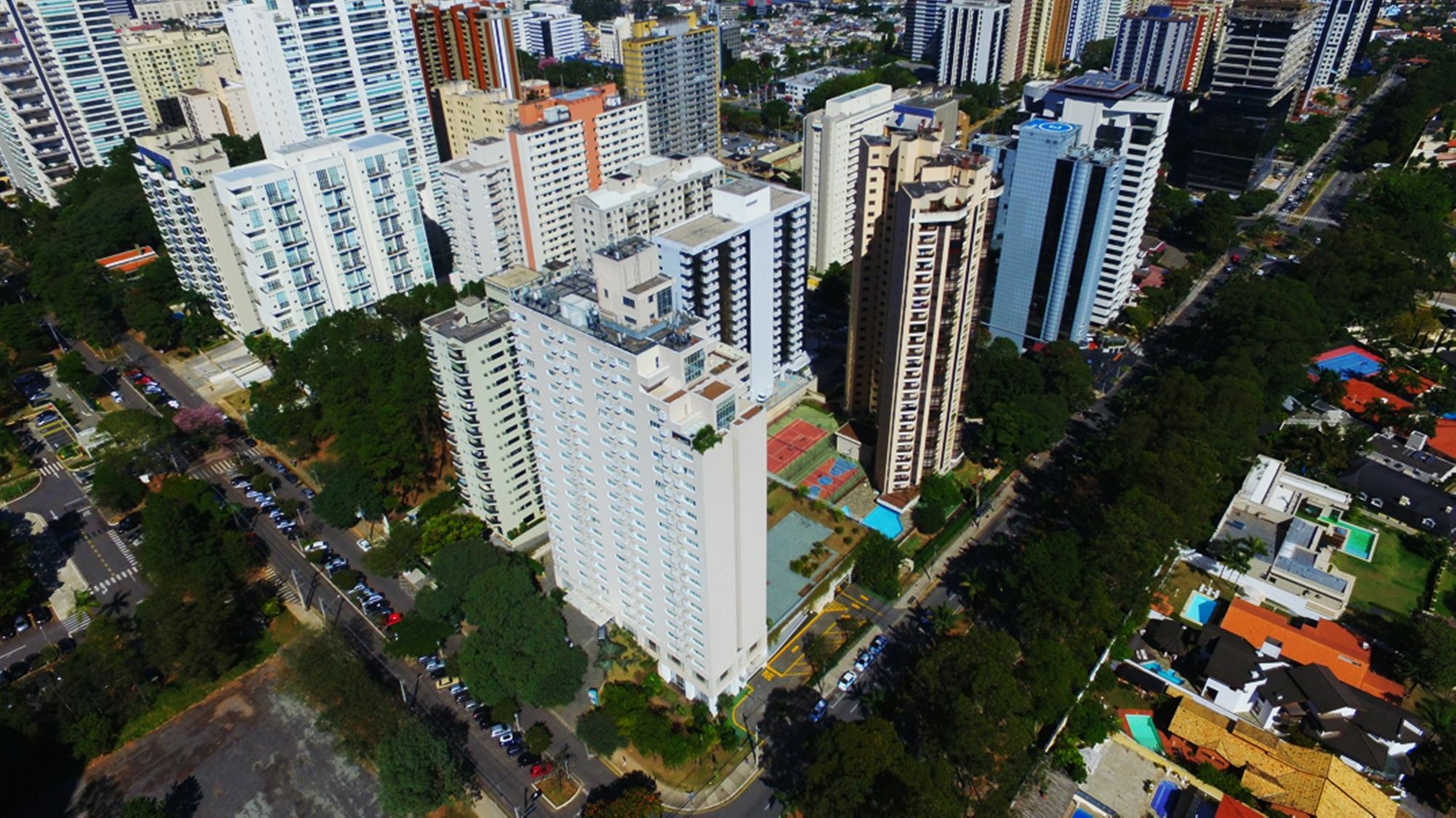 בראוארי Quality Suites Alphaville מראה חיצוני תמונה